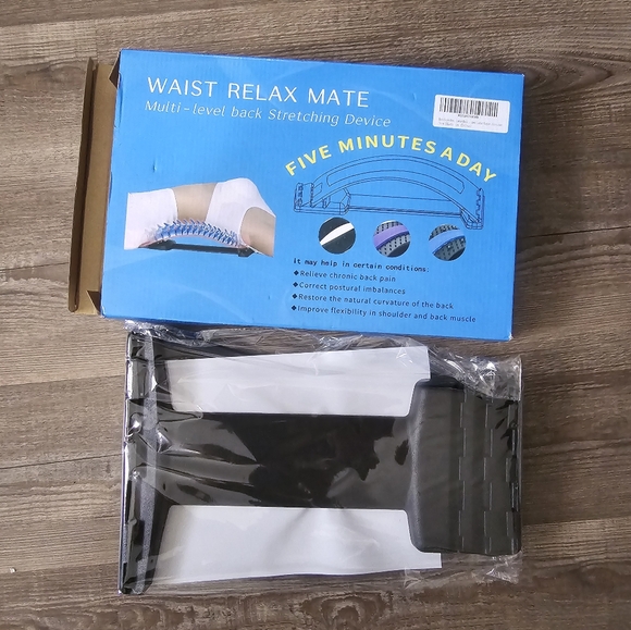 Back stretcher, waist relaxer New in box - Picture 2 of 4